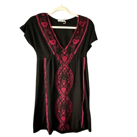Kimchi Blue Black/Magenta Floral Embroidered Mini Dress, XS - Picture 1 of 5